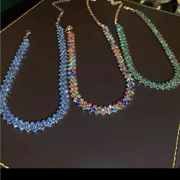 Multicolored Rhinestone Choker Necklace 🆕 New in Gift Package - Picture 1 of 6